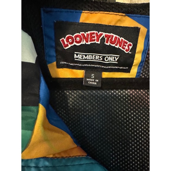 Members Only X Looney Tunes Jacket Size Small - Picture 6 of 9
